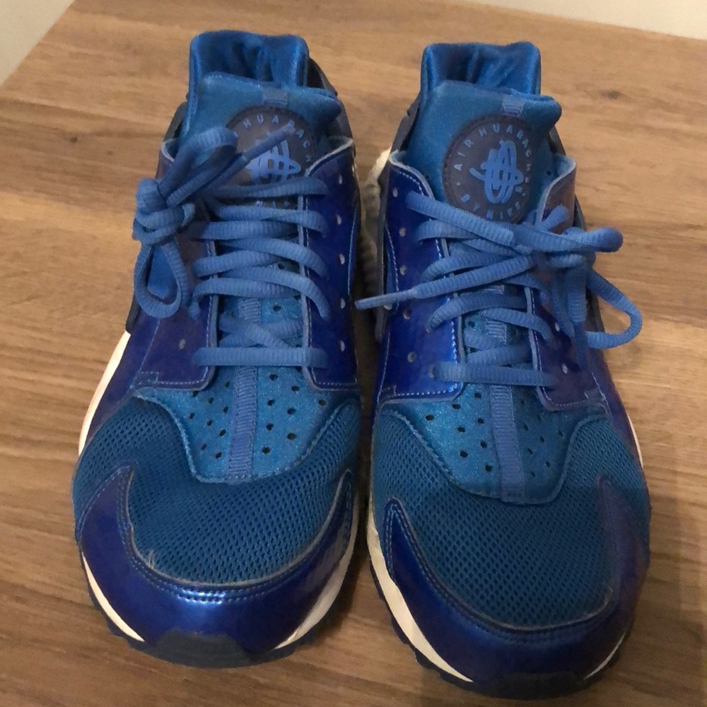 Air Huarache by Nike